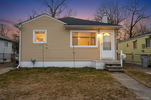 23360 Crossley Ave, Hazel Park, MI, 48030-1604 | Card Image