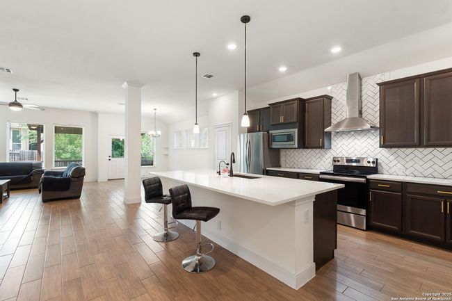 2018 Cullum Park, House other with 3 bedrooms, 2 bathrooms and null parking in San Antonio TX | Image 7