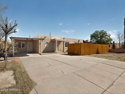 1210 Circle Dr, Las Cruces, NM, 88005-3025 | Card Image