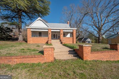 449 Railroad Avenue, House other with 3 bedrooms, 2 bathrooms and null parking in Flovilla GA | Image 1