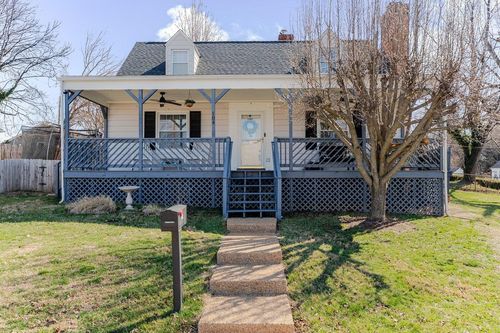 104 Jackson Ave, ELKTON, VA, 22827-1418 | Card Image