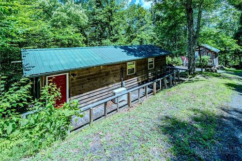37 Shadow Stream Ln, Elk Park, NC, 28622 | Card Image
