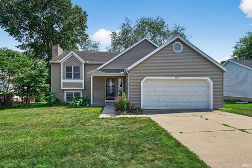 4311 Hunter Run Cir, South Bend, IN, 46628-4034 | Card Image