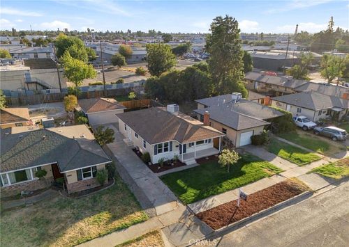 1438 W 19th St, Merced, CA, 95340-4409 | Card Image
