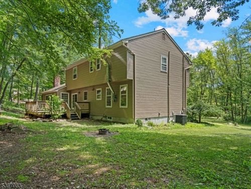 348 W Mountain Rd, Sparta, NJ, 07871-3530 | Card Image