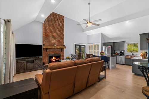 4401 Trailwood Dr, Cohutta, GA, 30710-9352 | Card Image