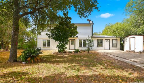 807 Ne Frontage Rd, Beeville, TX, 78102-4271 | Card Image