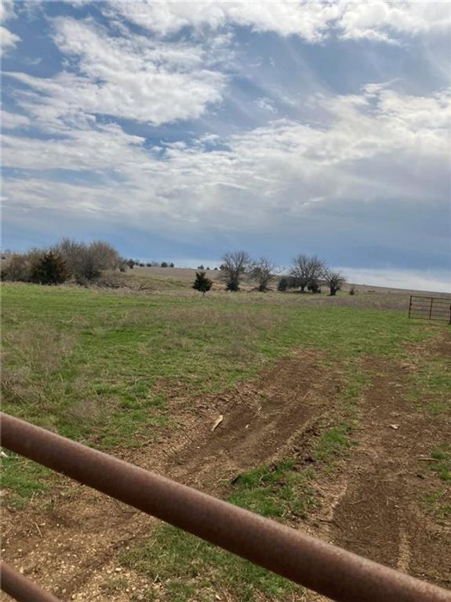 View of yard featuring a rural view | Image 33