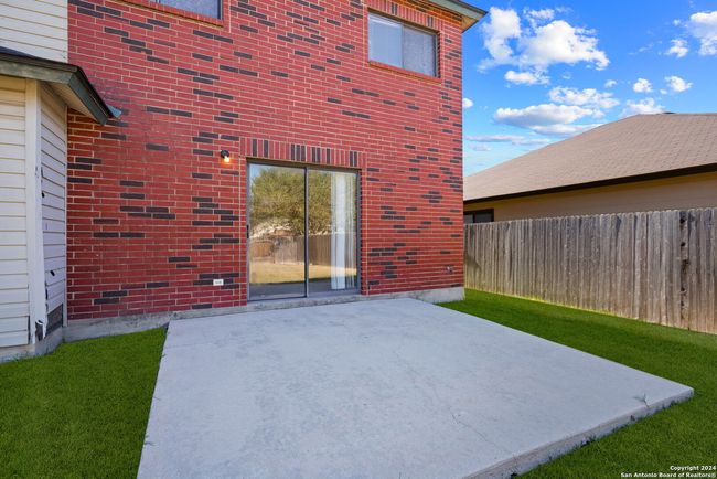 8023 Chestnut Cedar Dr, House other with 3 bedrooms, 3 bathrooms and null parking in Converse TX | Image 27