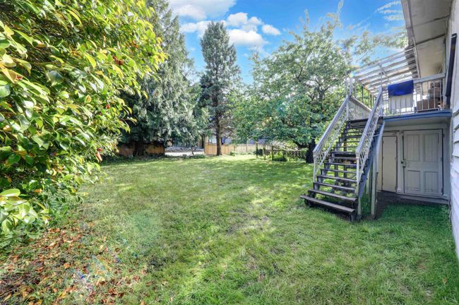 8844 Cook Cres, House other with 5 bedrooms, 2 bathrooms and 2 parking in Richmond BC | Image 17