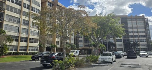 207-1200 Saint Charles Pl, Pembroke Pines, FL, 33026-3329 | Card Image