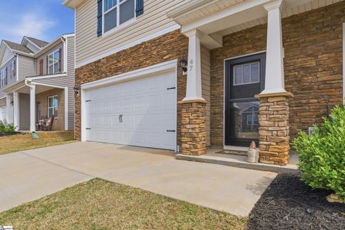 47 Oak Edge Ln, Greer, SC, 29651-5451 | Card Image