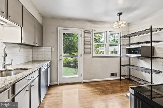 7119 Sea Cliff Rd, House other with 4 bedrooms, 3 bathrooms and null parking in MCLEAN VA | Image 13
