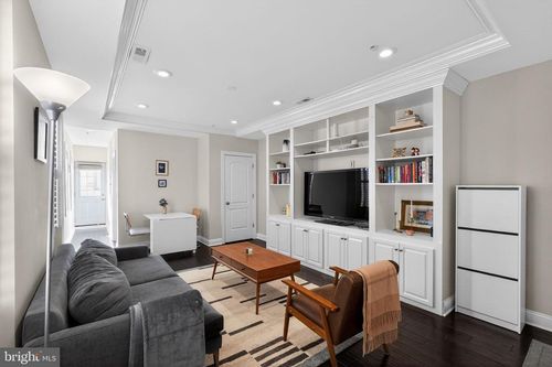 apt-2-1938 Green St, PHILADELPHIA, PA, 19130-3594 | Card Image