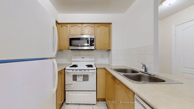313 - 21 Hillcrest Ave, Condo with 1 bedrooms, 1 bathrooms and 1 parking in North York ON | Image 4