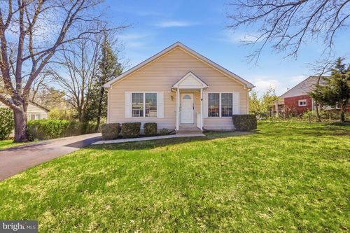 119 Meadowbrook Ln, BROOKHAVEN, PA, 19015-2812 | Card Image