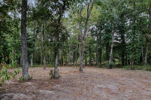 200 Laurel, Onalaska, TX, 77360-7370 | Card Image