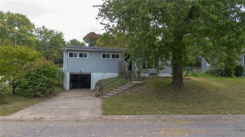 2521 Essex St, Saint Joseph, MO, 64505-1818 | Card Image