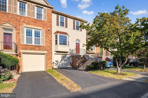4257 Sleepy Lake Dr, FAIRFAX, VA, 22033-2843 | Card Image
