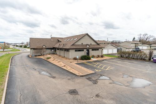 601 Mchugh Rd, Holmen, WI, 54636-9579 | Card Image