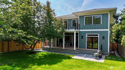 4338 Ne 58th St, Seattle, WA, 98105-2250 | Card Image