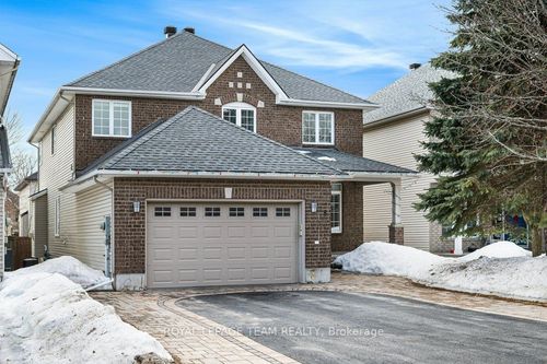 8 Thunderbird Cres, Kanata, ON, K2M2V7 | Card Image
