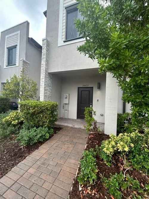 20623 Ne 7th Pl, Miami, FL, 33179-3583 | Card Image