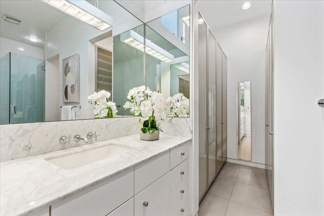 33 Vanguard Way, House other with 3 bedrooms, 3 bathrooms and null parking in Dallas TX | Image 13