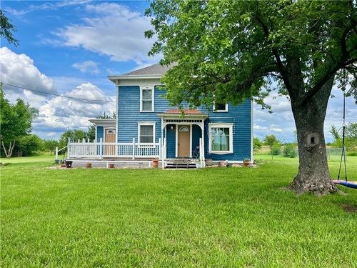 230 300 Rd, Overbrook, KS, 66524-8907 | Card Image