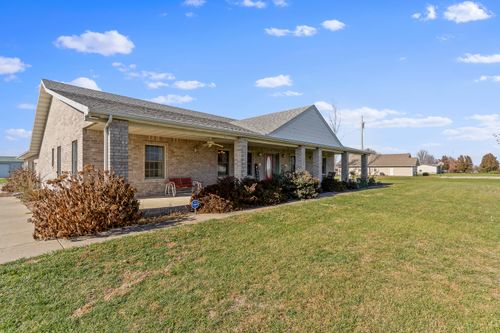 18831 Lawrence 1247, Marionville, MO, 65705-8264 | Card Image