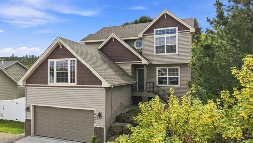 16204 E 10th Ln, Spokane Valley, WA, 99037-5030 | Card Image
