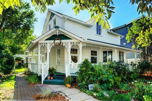 {{alt}} | Card Image