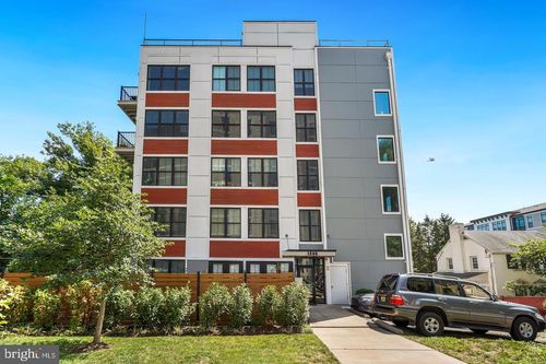 8-1245 N Pierce St, ARLINGTON, VA, 22209-3469 | Card Image