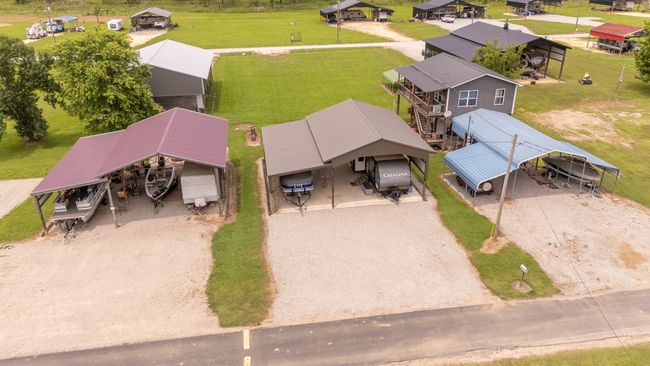1038 Wc Pickett Rd, Home with 0 bedrooms, 0 bathrooms and null parking in Clifton TN | Image 18