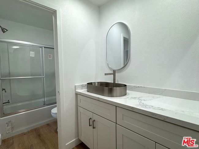237 - 8601 International Ave, Condo with 2 bedrooms, 1 bathrooms and 1 parking in Canoga Park CA | Image 8