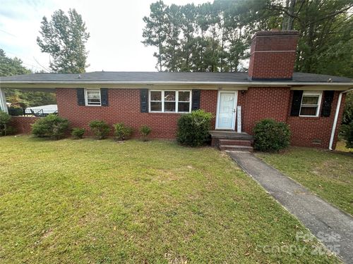 1401 Morven Rd, Wadesboro, NC, 28170-3135 | Card Image