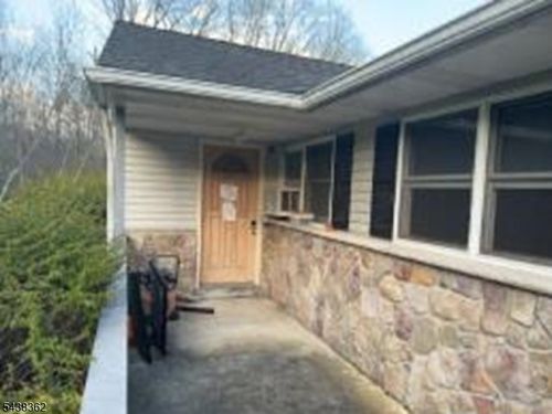 16 W Owassa Tpke, Newton, NJ, 07860-4955 | Card Image