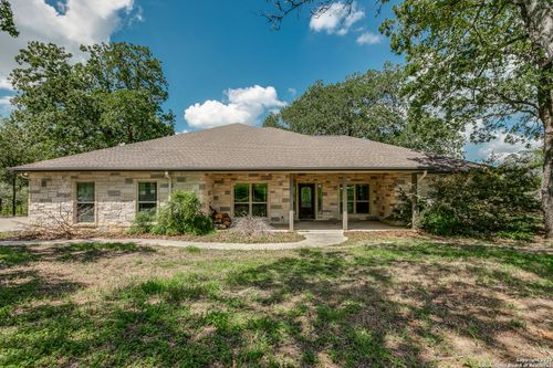 152 Legacy Vw, La Vernia, TX, 78121-5693 | Card Image
