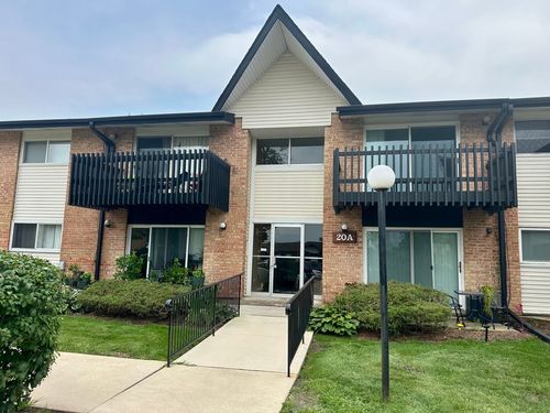 202-20A Kingery Quarter, Willowbrook, IL, 60527-6559 | Card Image