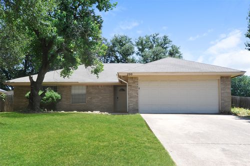 200 Laurel St, Mansfield, TX, 76063-1817 | Card Image
