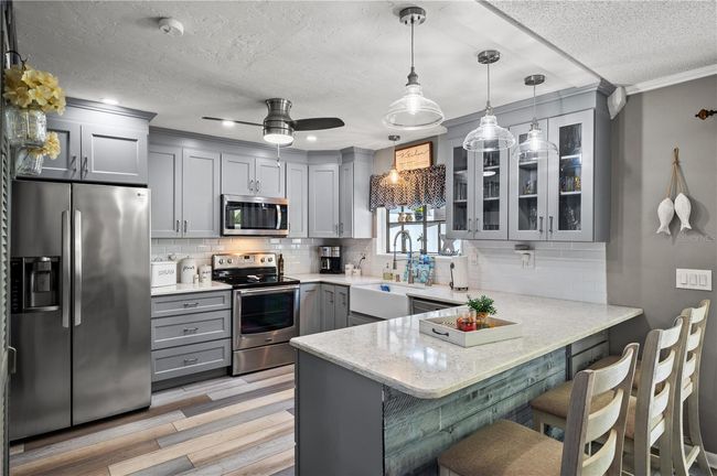 APT-334 - 4001 Beneva Rd, Townhouse with 3 bedrooms, 3 bathrooms and null parking in SARASOTA FL | Image 4