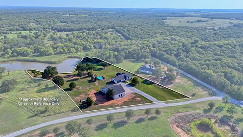 140 Lago Ln, Nocona, TX, 76255-3938 | Card Image