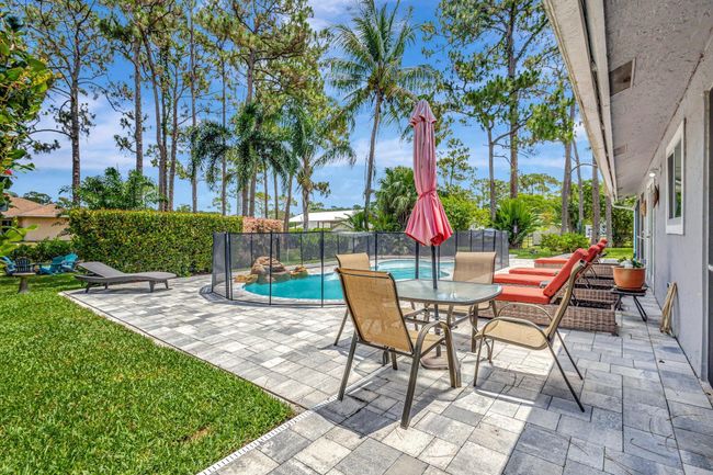 17495 40 Th Run N, House other with 3 bedrooms, 2 bathrooms and null parking in LOXAHATCHEE FL | Image 12