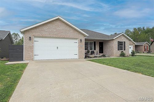 401 Tradition Dr, Cape Girardeau, MO, 63701-9771 | Card Image
