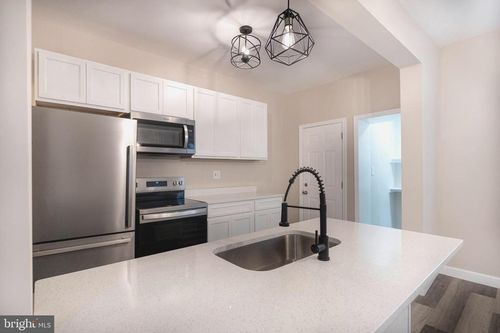 2808 Waldorf Ave, BALTIMORE, MD, 21215-6223 | Card Image