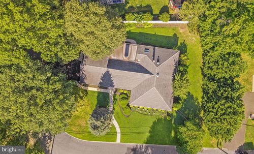72 Dwight Dr, Ocean, NJ, 07712-3654 | Card Image