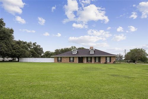105 Highway 1000, Belle Rose, LA, 70341-5417 | Card Image
