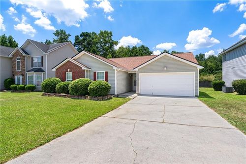 8318 Champion Trail Circle, Fairburn, GA, 30123 | Card Image