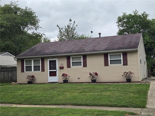 470 Marshall Dr, Xenia, OH, 45385-1737 | Card Image