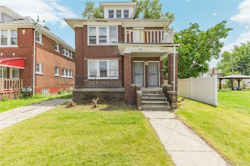 1995 Kendall St, Detroit, MI, 48238-2936 | Card Image